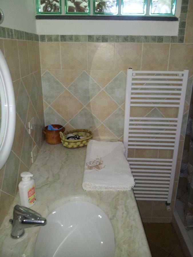אג'רולה The Cottage מראה חיצוני תמונה